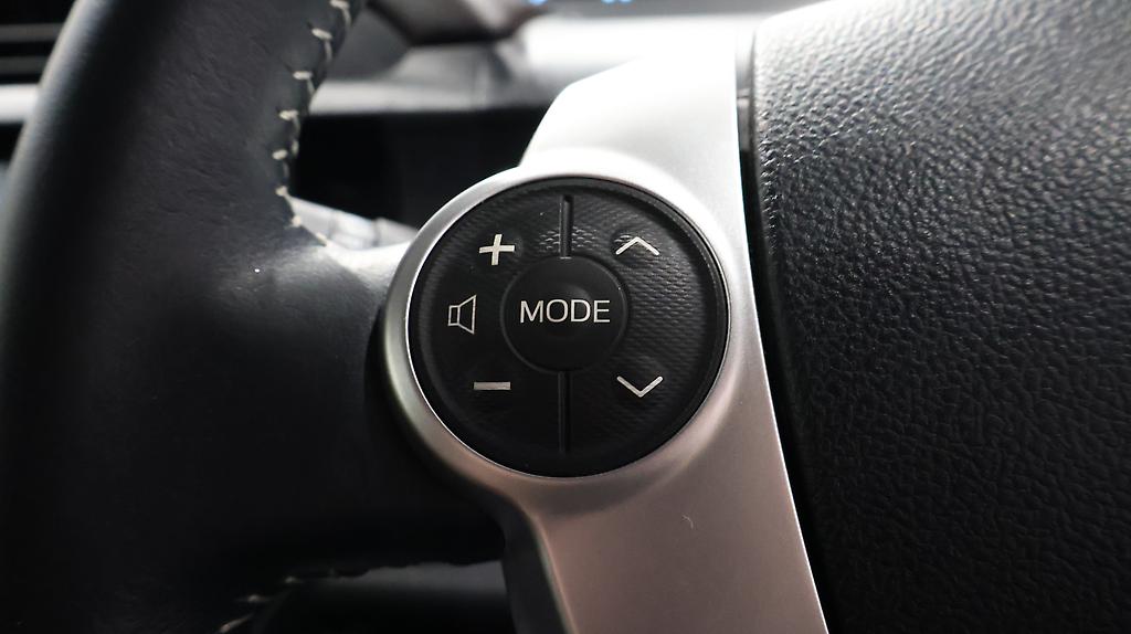 2016 Toyota Aqua G Model, Push Start, Reverse Camera image 360421