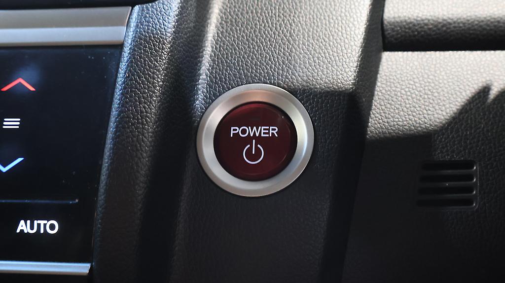 2015 Honda Fit Hybrid L-Package image 362523