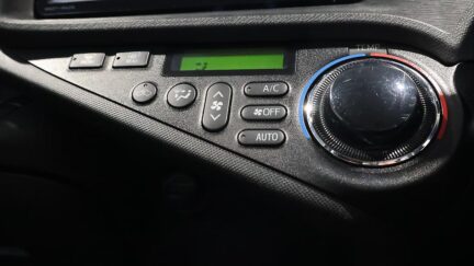 2012 Toyota Aqua G MODEL + PUSH START + STEERING WHEEL CONTROLS image 361888