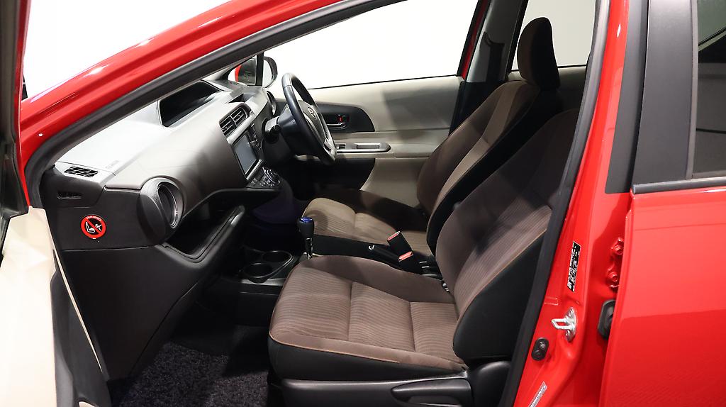 2012 Toyota Aqua G MODEL + PUSH START + REVERSE CAMERA image 359026