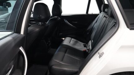 2013 BMW 3 Series image 362353