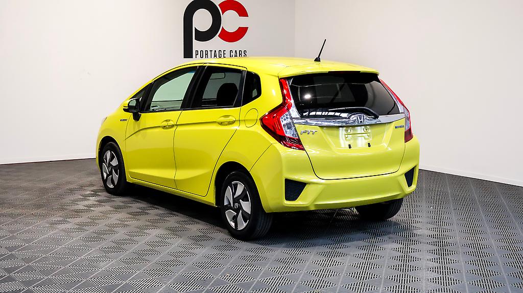 2013 Honda Fit Hybrid F-Package image 358529