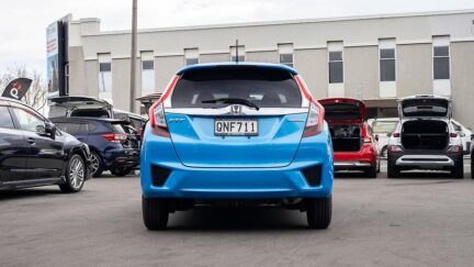 2014 Honda Fit F-Package Push start Cruise control image 358489