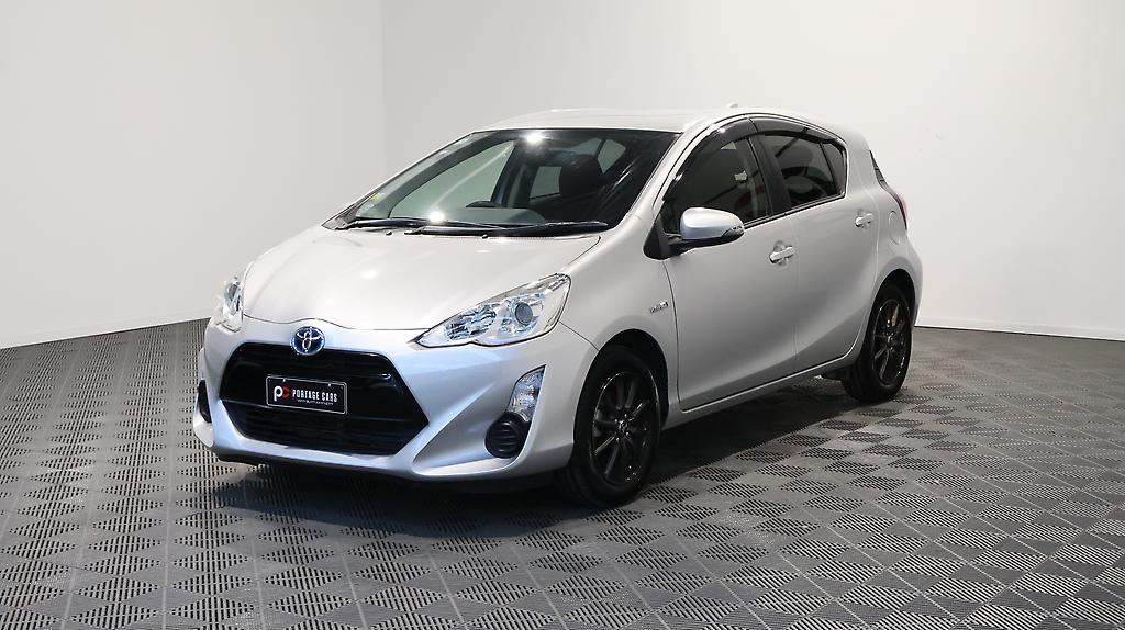 2015 Toyota Aqua Hybrid S Model image 359589