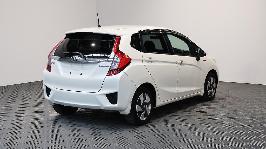 2014 Honda Fit Hybrid F-Package image 360075