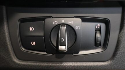 2014 BMW 3 Series 320i M Sport image 361649