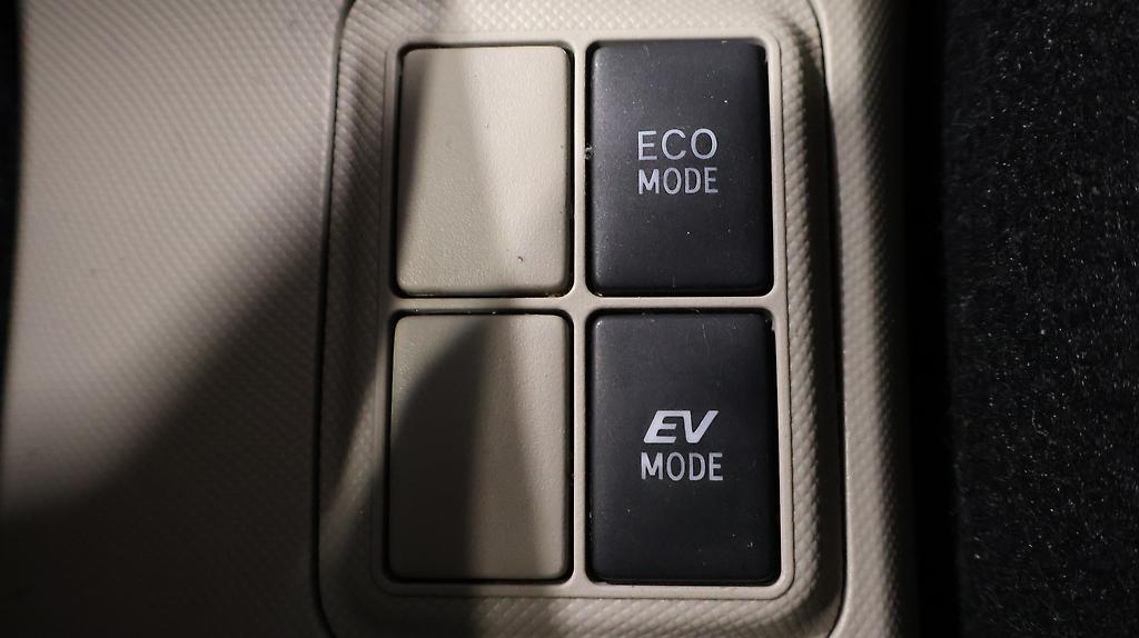 2013 Toyota Aqua S MODEL + PUSH START image 360169