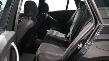 2013 BMW 320i Touring M Sports image 361860