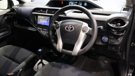 2015 Toyota Aqua S MODEL + PUSH START + REV CAMERA image 361318
