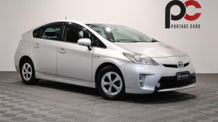 2012 Toyota Prius S Model + Push Button Start image 361654