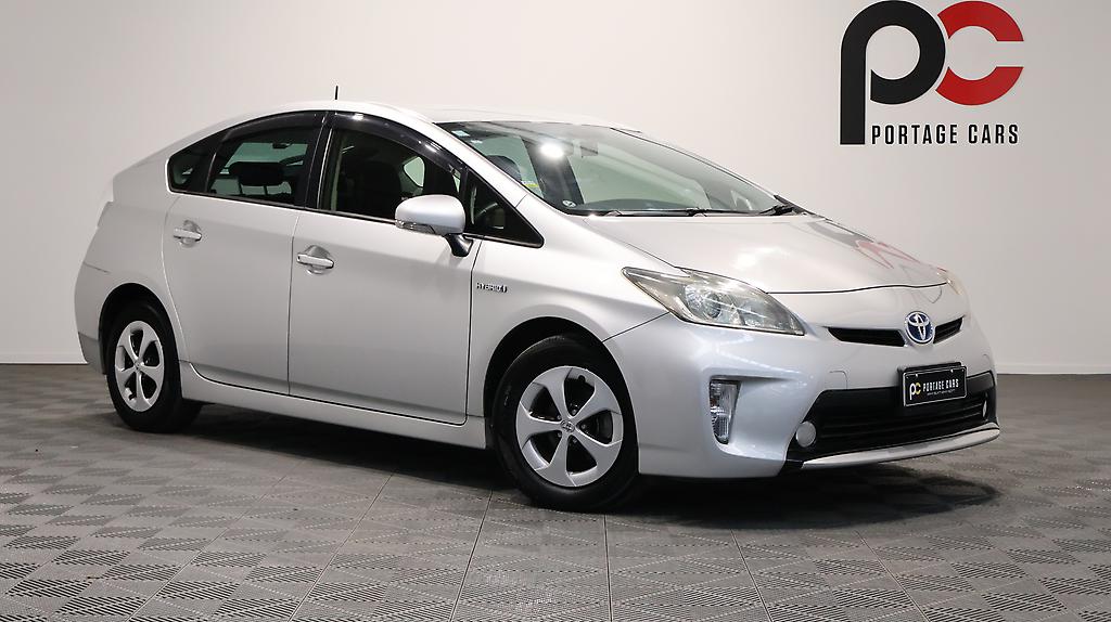 2012 Toyota Prius S Model + Push Button Start image 361653