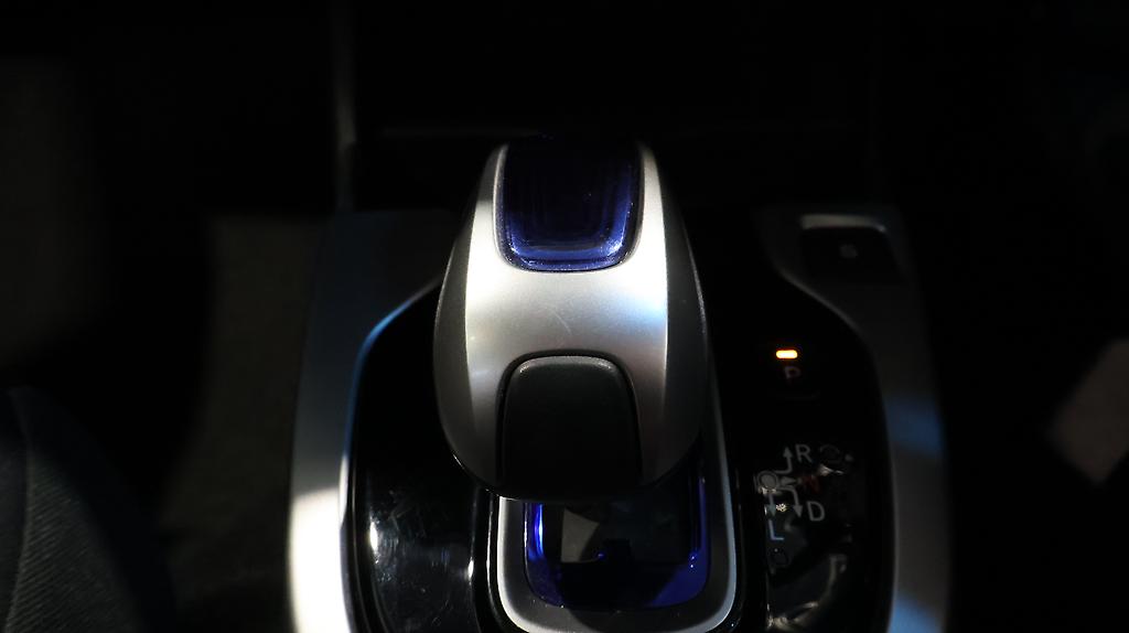 2014 Honda Fit Hybrid F-Package image 360086