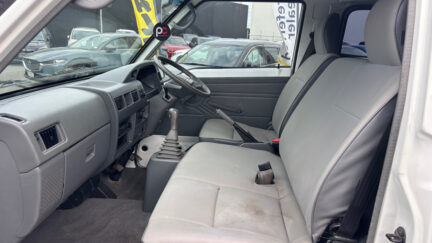 2013 Mitsubishi L300 2.4P LWB 5 DOOR image 358735