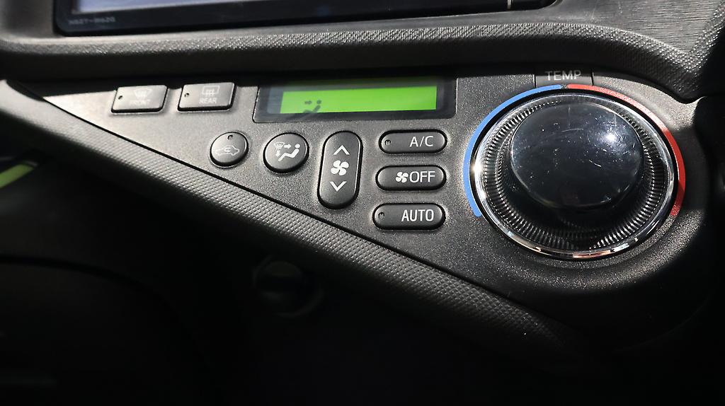 2013 Toyota Aqua S MODEL + PUSH START image 360167