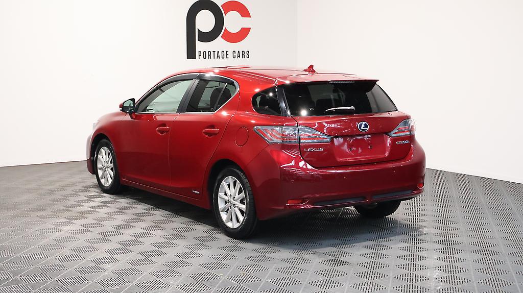 2012 Lexus CT200h Version C image 360471