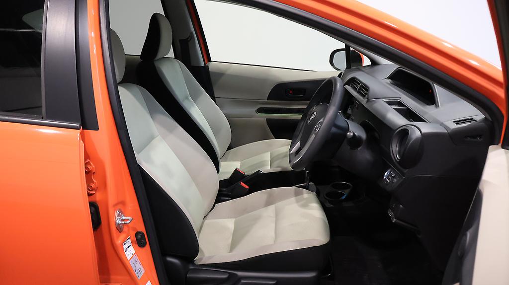 2013 Toyota Aqua S MODEL + PUSH BUTTON START image 360613