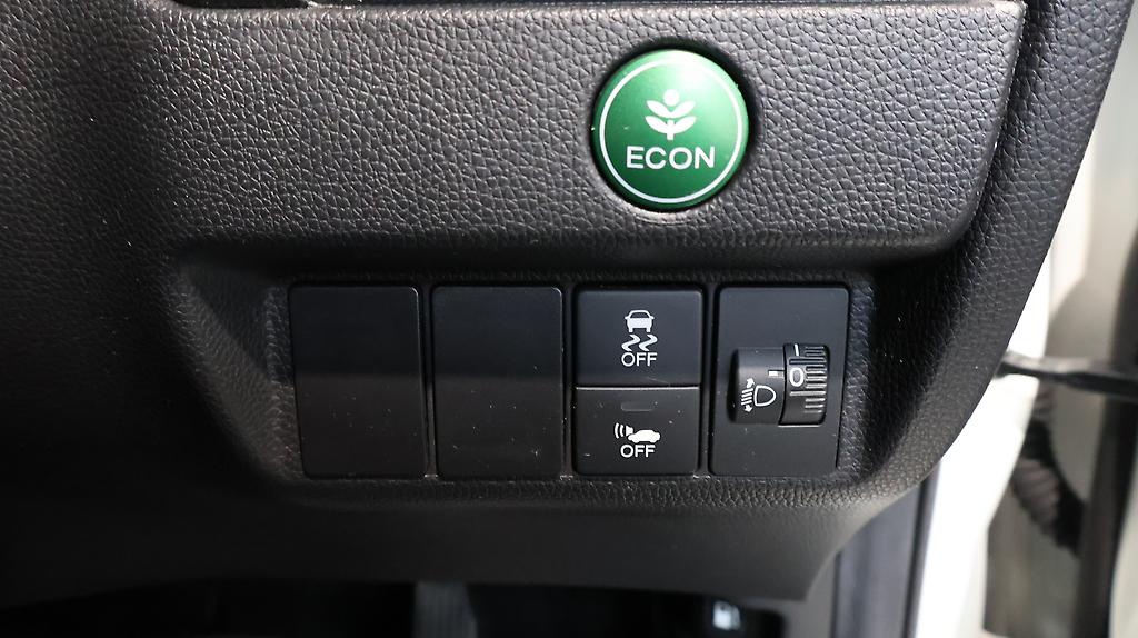 2014 Honda Fit Hybrid F-Package image 360087