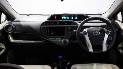 2013 Toyota Aqua S MODEL + PUSH BUTTON START image 360614