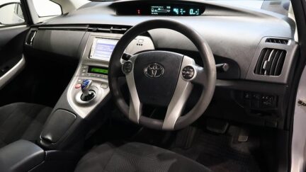 2013 Toyota Prius PUSH BUTTON START + REVERSE CAMERA + STEERING WHEEL CONTROLS image 361980