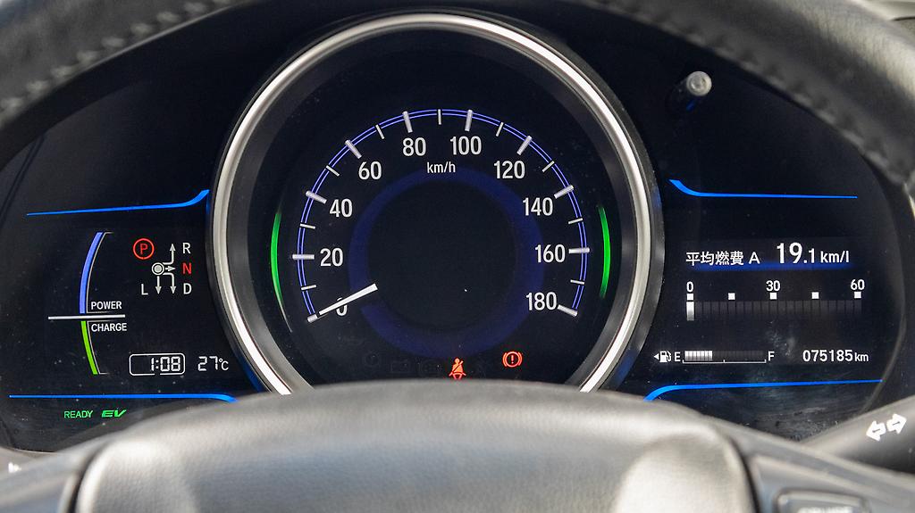 2014 Honda Fit F-Package Push start Cruise control image 358492