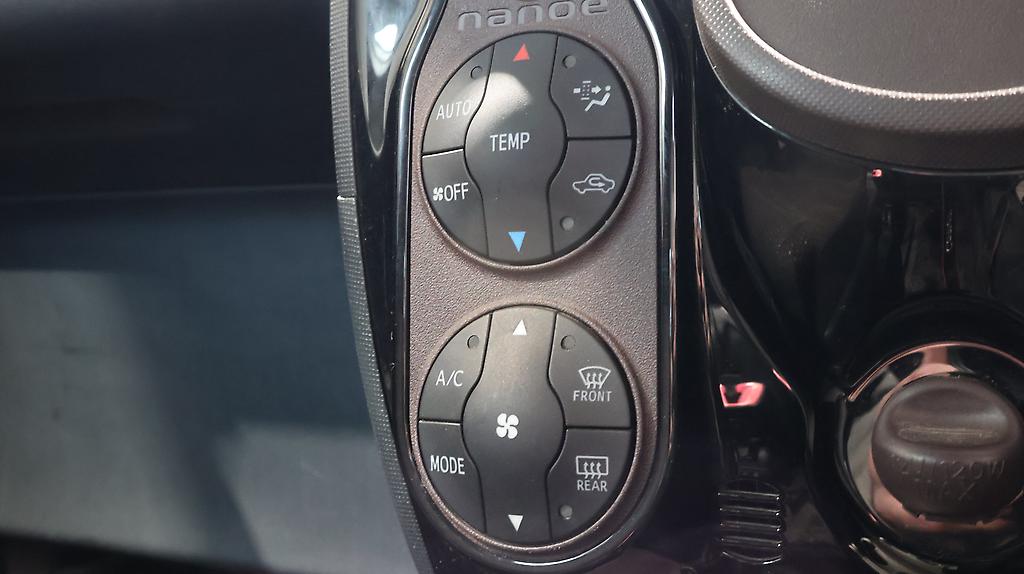 2013 Toyota Spade F Model, Push Start, Reverse Camera image 358347