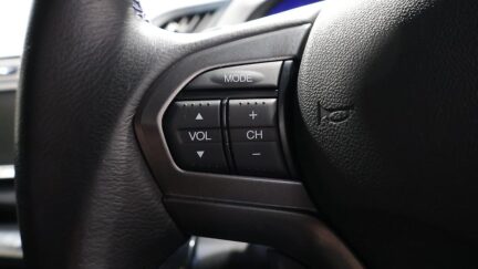 2013 Honda CR-Z REVERSE CAMERA + STEERING WHEEL CONTROLS image 360310