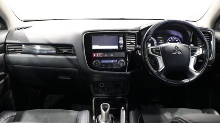 2015 Mitsubishi Outlander Phev image 360768