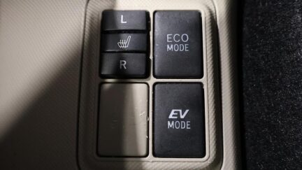 2013 Toyota Aqua S MODEL + PUSH START + REVERSE CAMERA image 359455