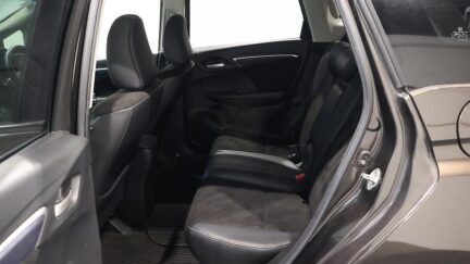2015 Honda Shuttle Hybrid X image 358848