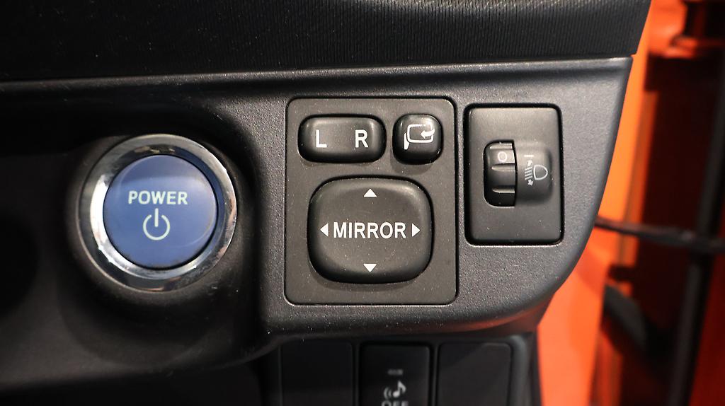 2013 Toyota Aqua S MODEL + PUSH START image 360170