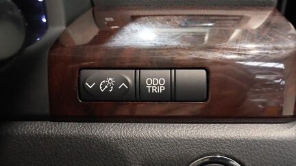 2014 Toyota Vellfire 2.4Z image 358327