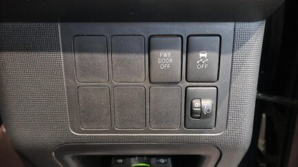 2013 Toyota Spade F Model, Push Start, Reverse Camera image 358350