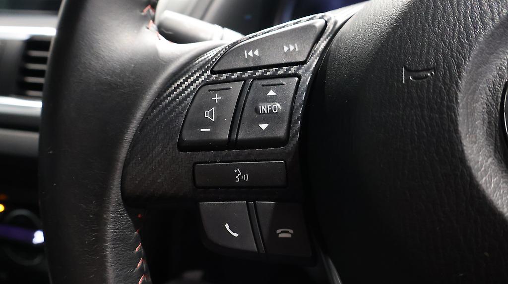 2016 Mazda Axela Sports 20S Touring L-Package image 360796
