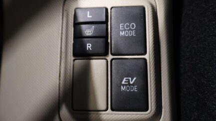 2013 Toyota Aqua S MODEL + PUSH BUTTON START image 360618