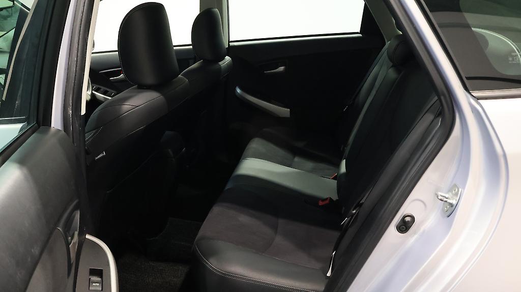 2012 Toyota Prius Hybrid L-Package image 358384