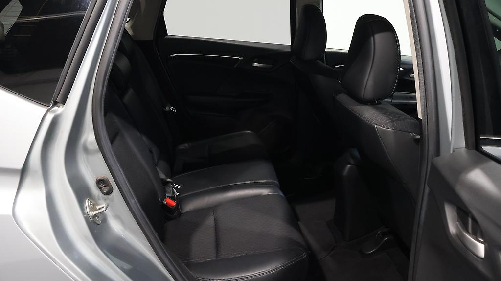 2013 Honda Fit Hybrid L-Package **Low KMs** image 358440
