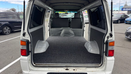 2013 Mitsubishi L300 2.4P LWB 5 DOOR image 358738