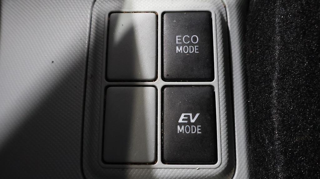 2012 Toyota Aqua S Model, Push Start, Reverse Camera image 358411