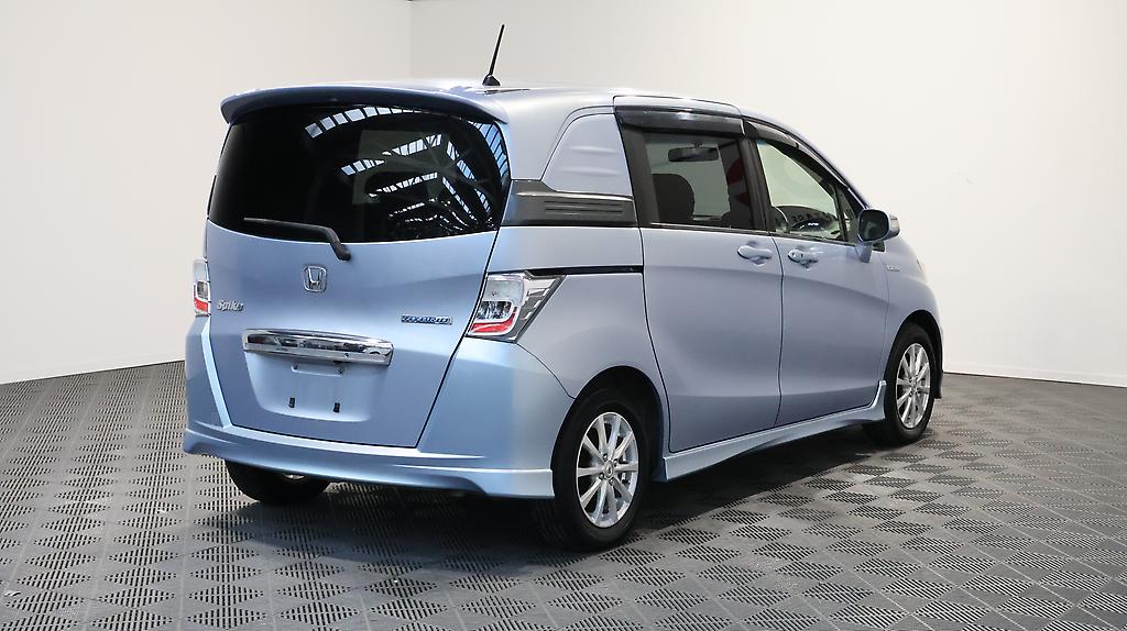 2013 Honda Freed Spike Hybrid Just Selection image 358419