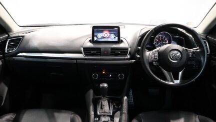 2016 Mazda Axela Sports 20S Touring L-Package image 360789