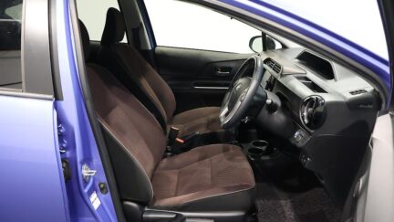 2016 Toyota Aqua G Model, Push Start, Reverse Camera image 360411