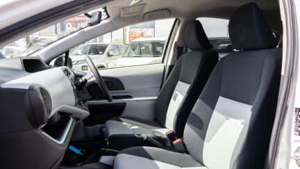2012 Toyota Aqua F spec, Push start, Heated seats image 358172