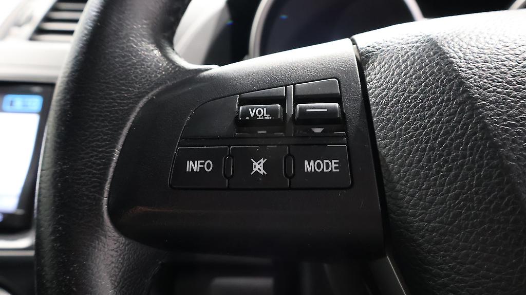 2013 Mazda Premacy 20C Skyactiv image 359481