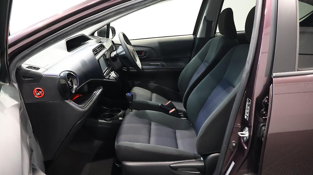 2015 Toyota Aqua S MODEL + PUSH BUTTON START + REVERSING CAMERA image 361836