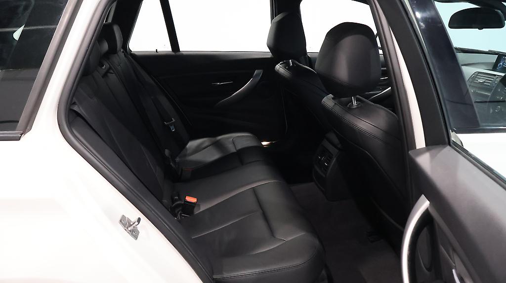 2013 BMW 3 Series image 362354