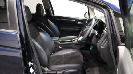 2015 Honda Shuttle Hybrid X new shape image 361704
