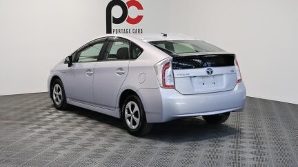 2013 Toyota Prius PUSH BUTTON START + REVERSE CAMERA + STEERING WHEEL CONTROLS image 361971