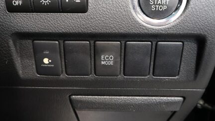 2014 Toyota Vellfire 2.4Z image 358325
