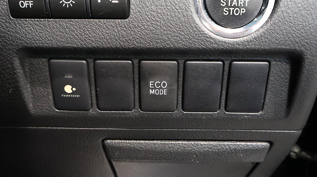 2014 Toyota Vellfire 2.4Z image 358325