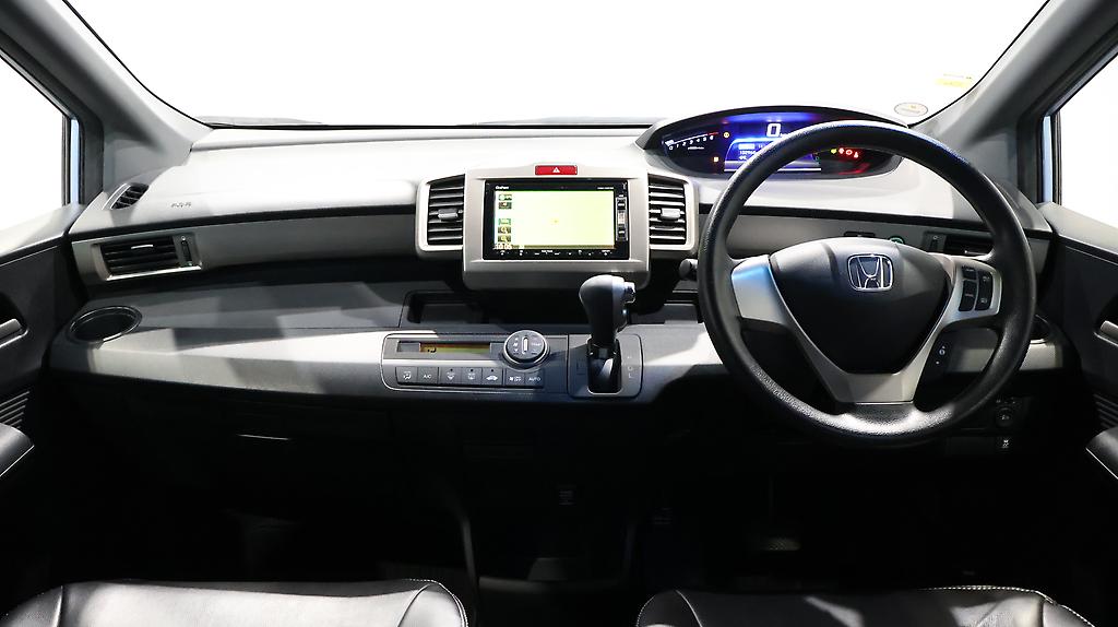 2013 Honda Freed Spike Hybrid Just Selection image 358433